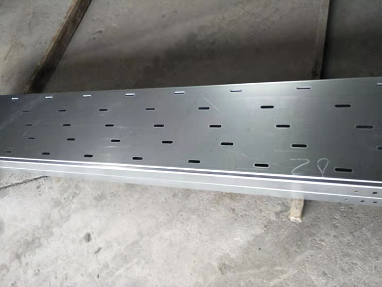 托盤線槽橋架往往會引起連鎖事件